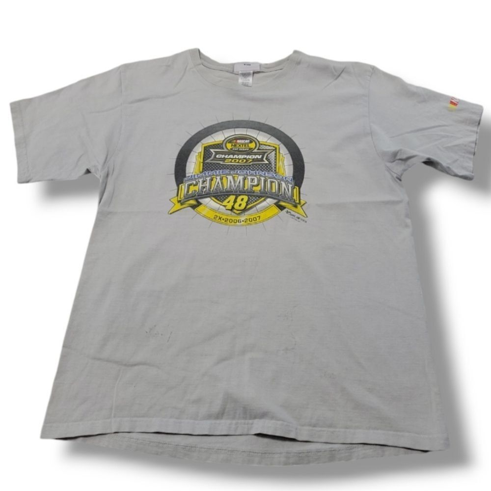 Chase Authentics NASCAR Shirt Size Large Jimmy Johnson 2007 Champion Graphic Tee